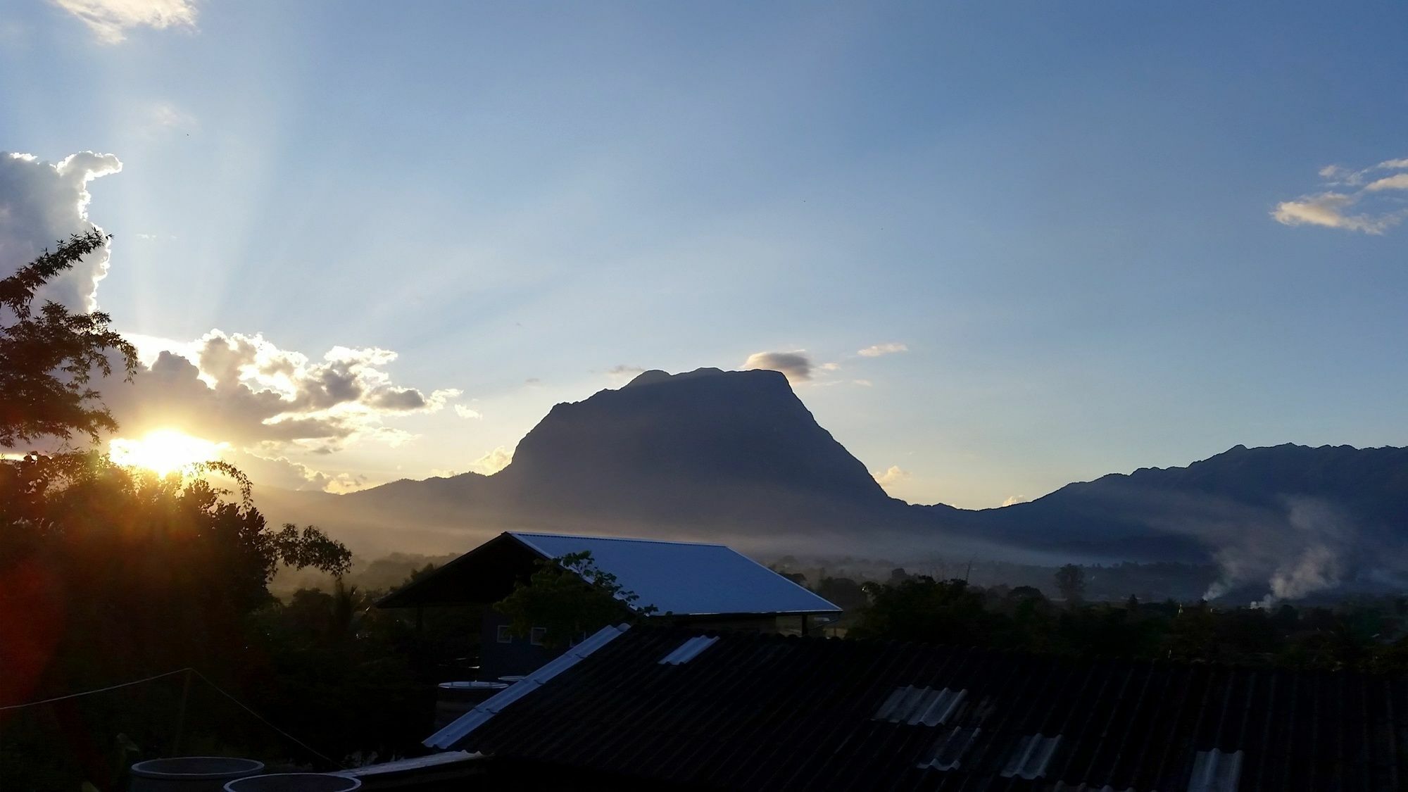 Baan Aingdoi Homestay, Chiang Dao Eksteriør bilde