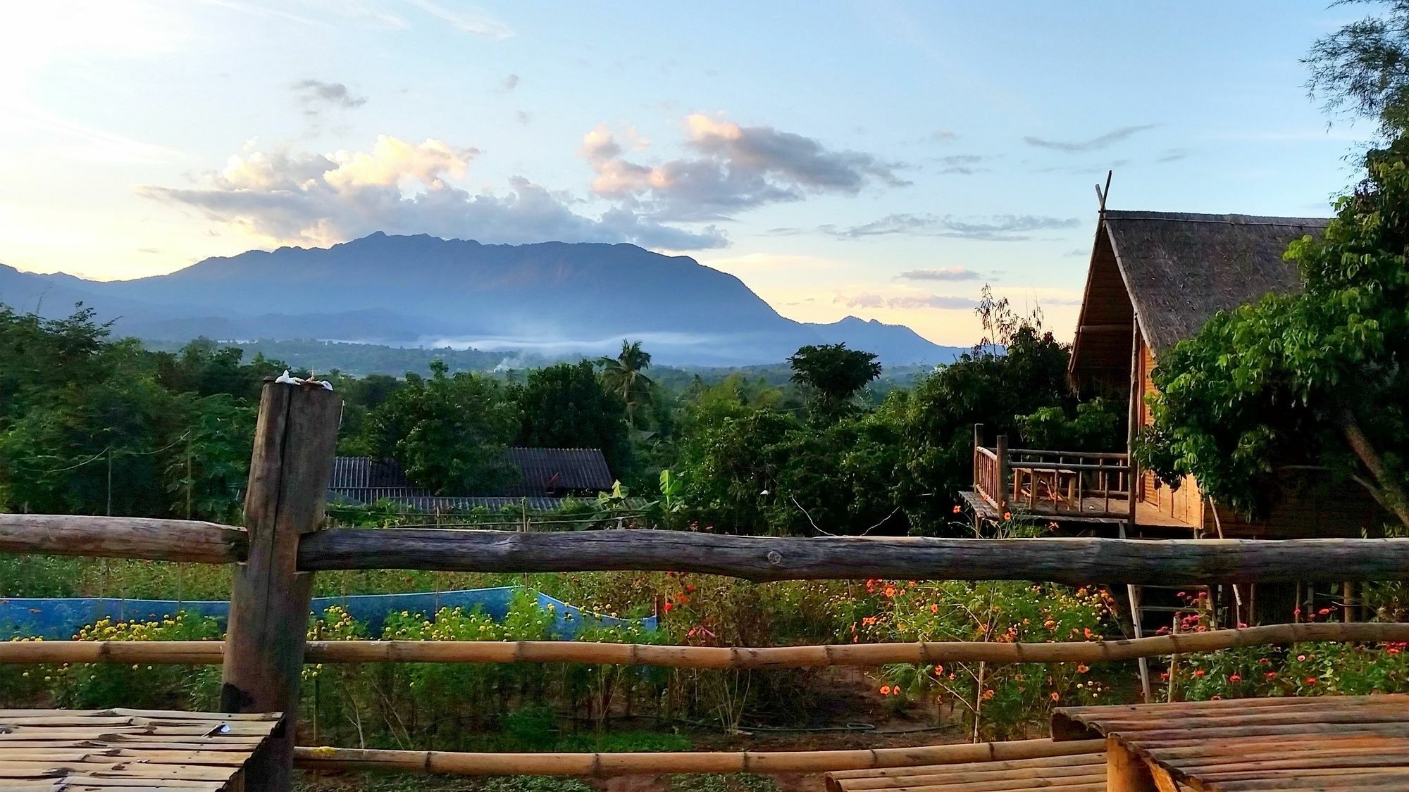 Baan Aingdoi Homestay, Chiang Dao Eksteriør bilde
