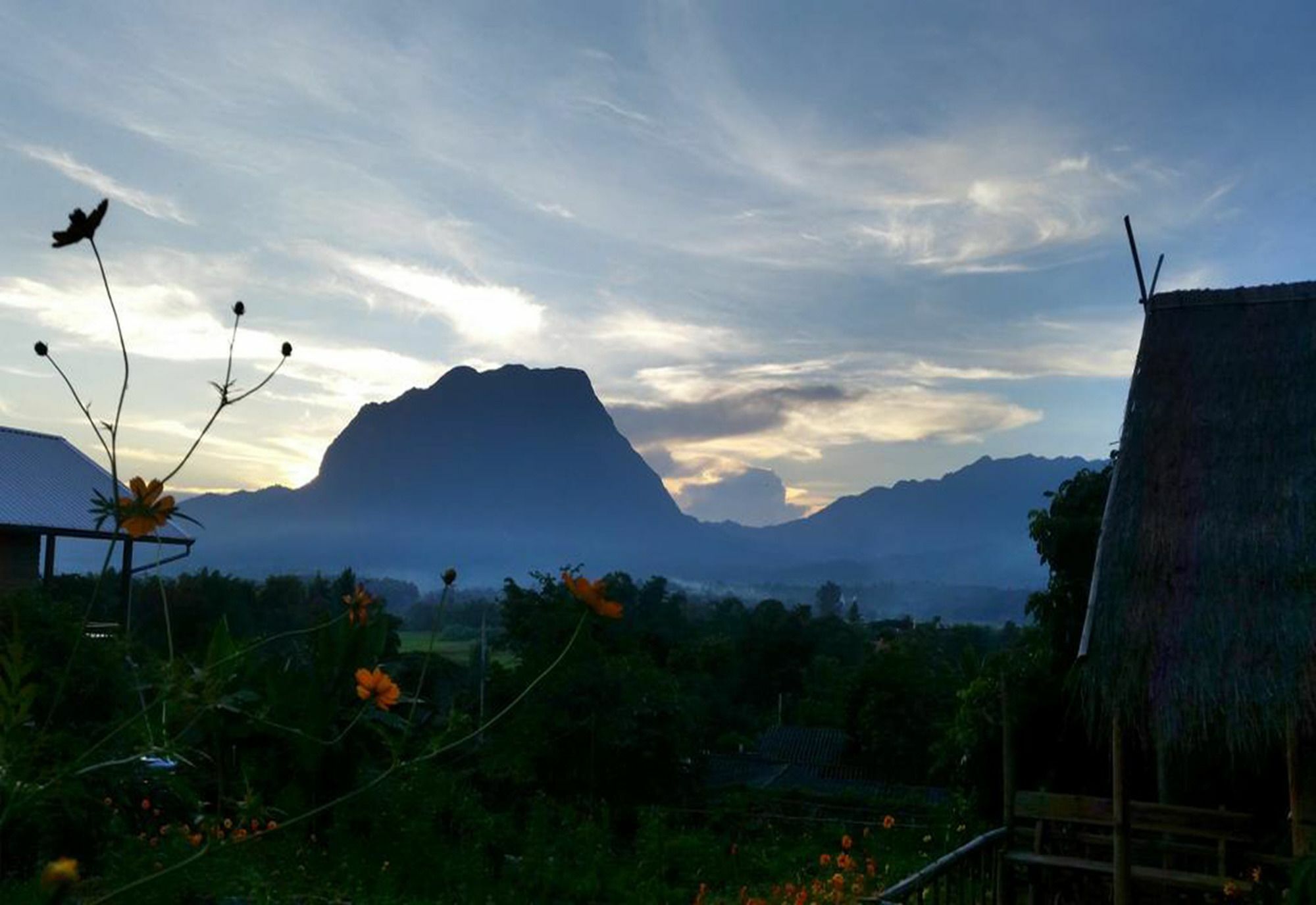 Baan Aingdoi Homestay, Chiang Dao Eksteriør bilde